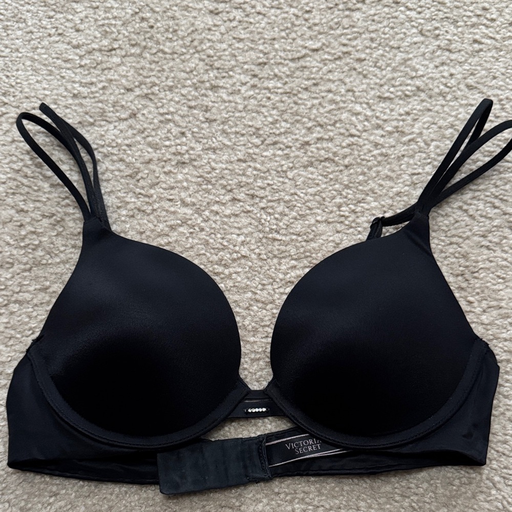 Victoria's Secret 32B Black Very Sexy push up Bra